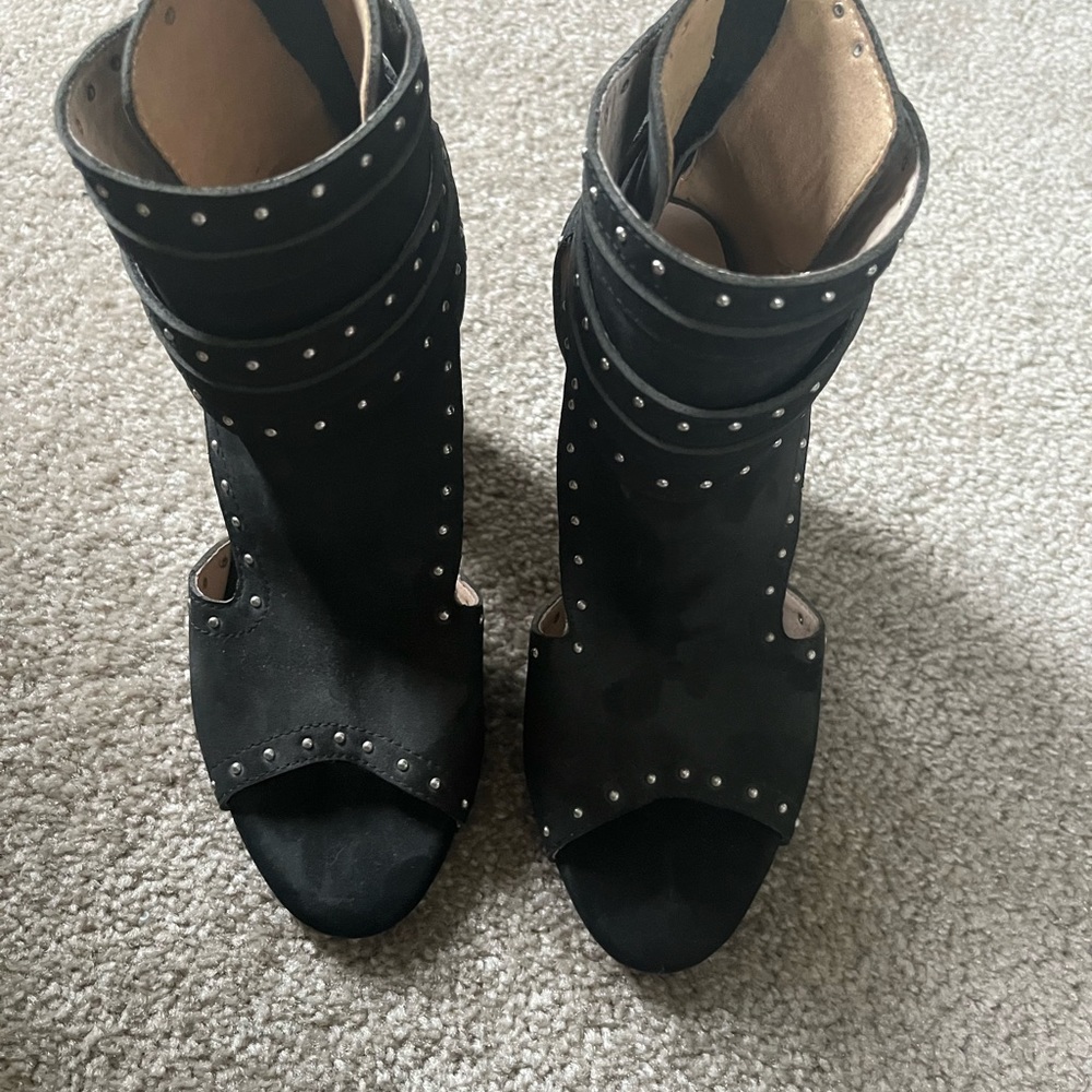 Raye Heels - Picture 2 of 4